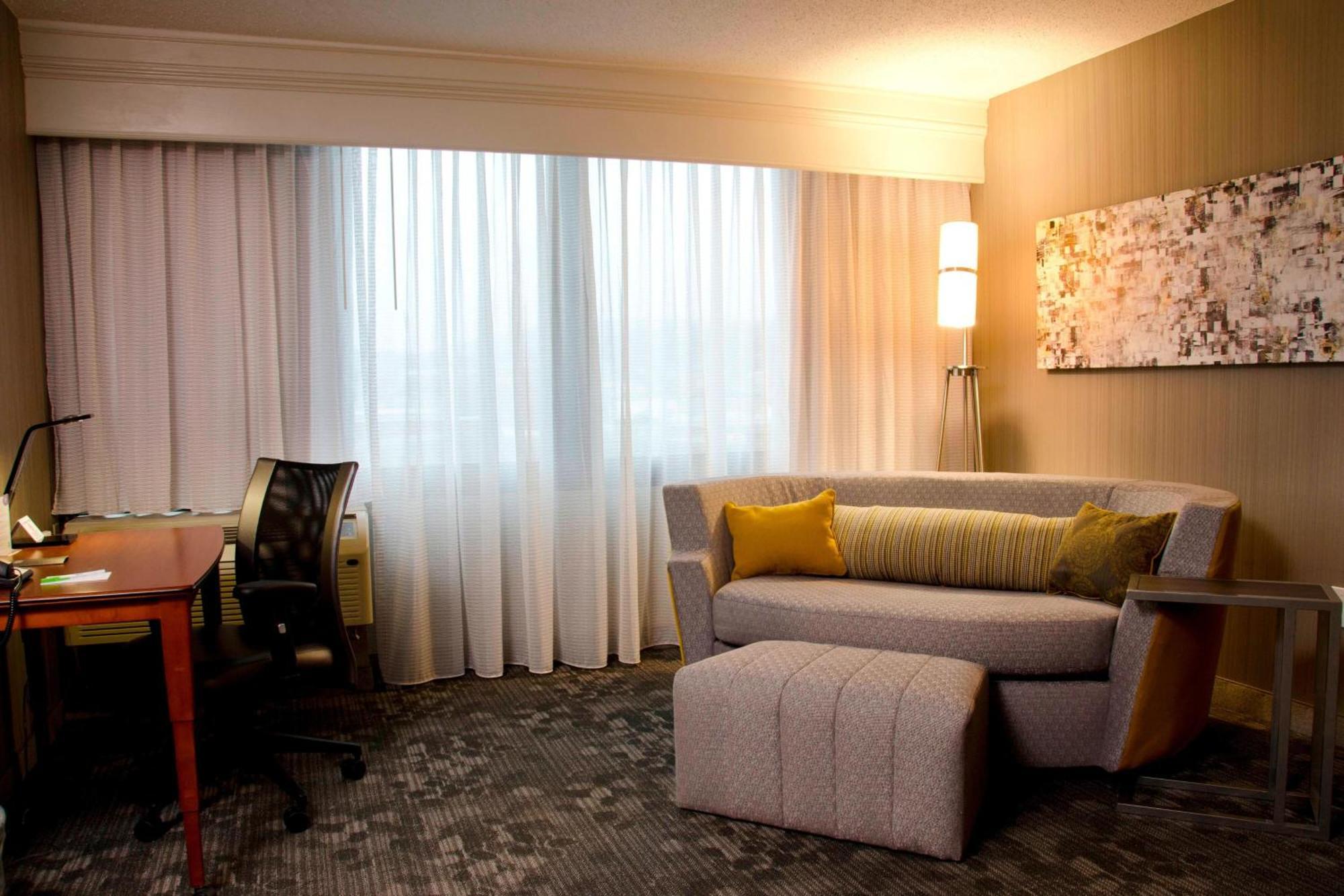 Hotel Courtyard Waterbury Downtown Esterno foto
