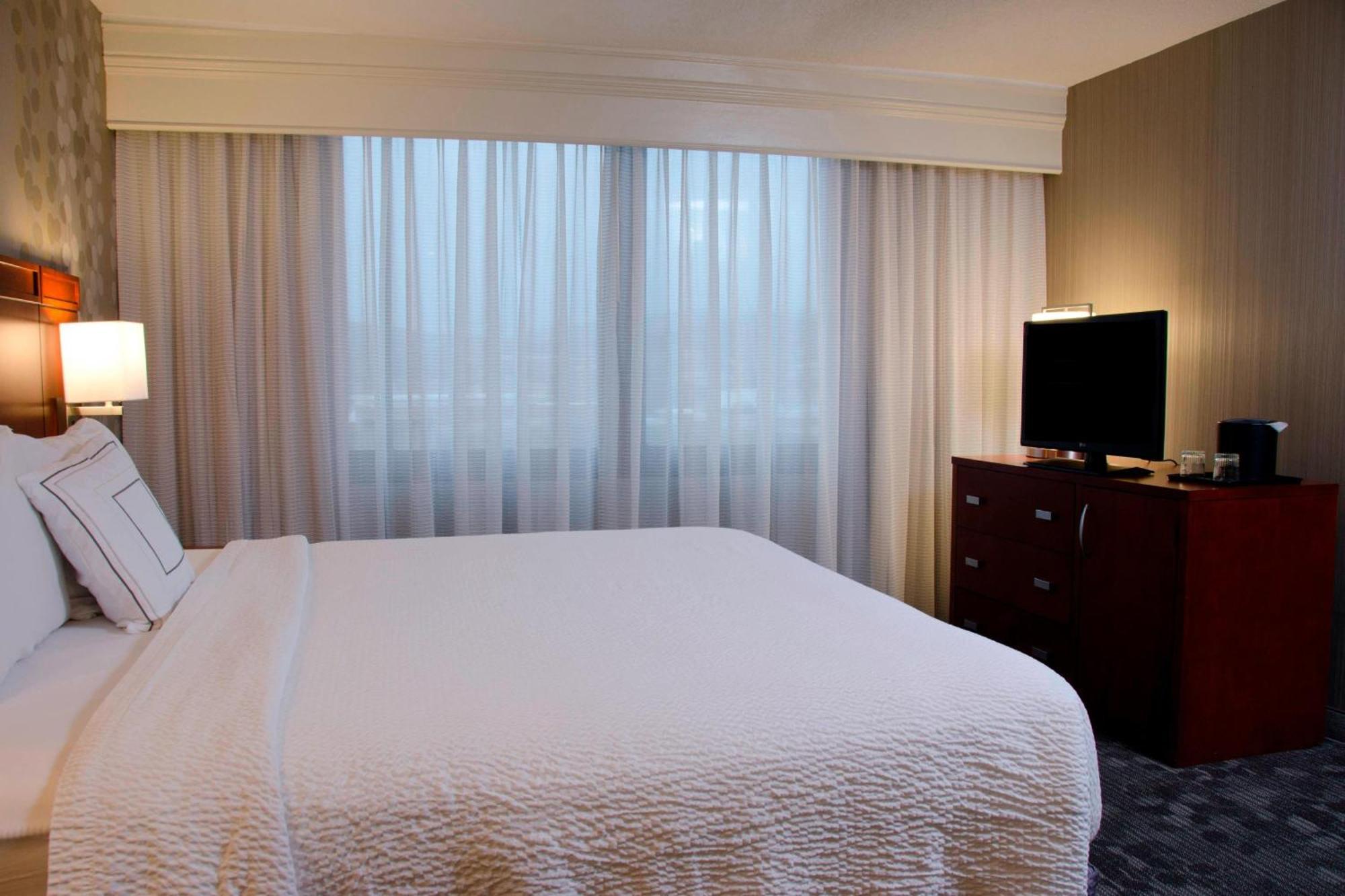 Hotel Courtyard Waterbury Downtown Esterno foto