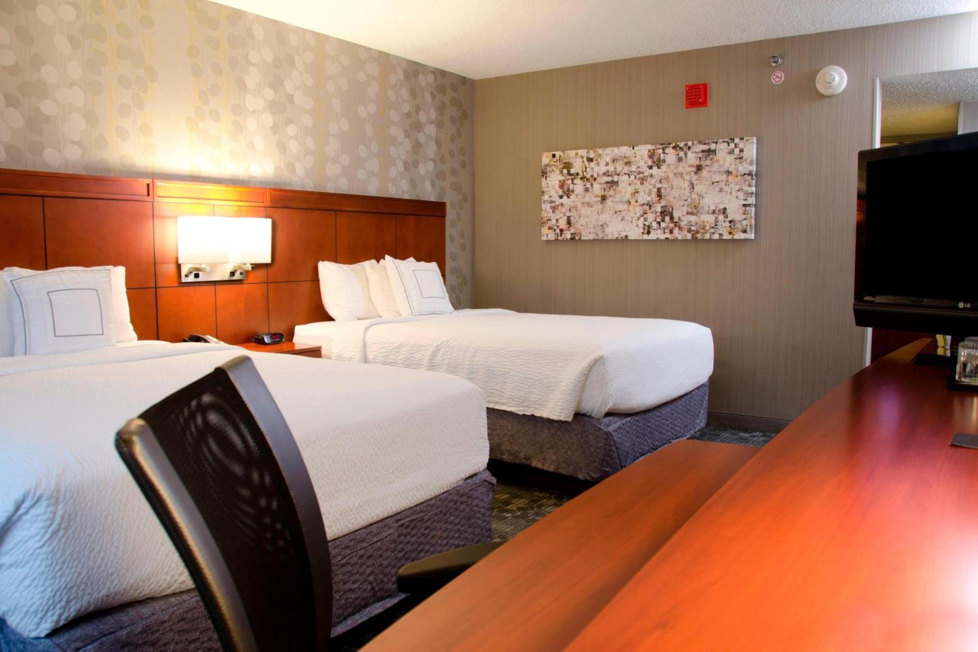 Hotel Courtyard Waterbury Downtown Esterno foto