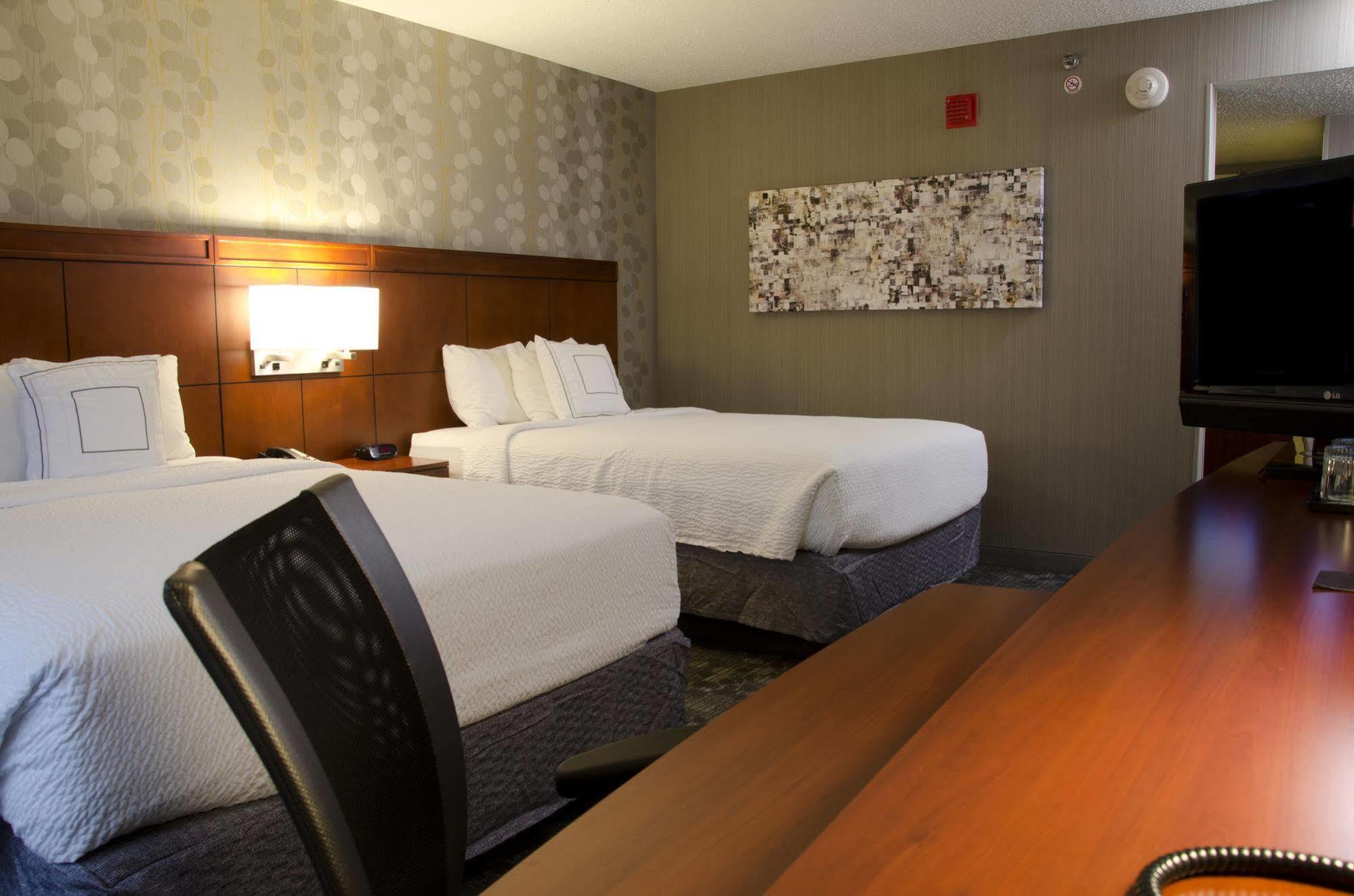 Hotel Courtyard Waterbury Downtown Esterno foto